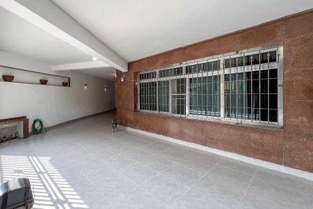 Casa à venda com 250m², 4 quartos e 4 vagasGaragem