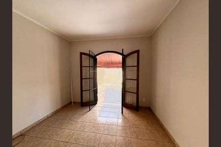 Casa à venda com 125m², 5 quartos e 2 vagasSuíte 