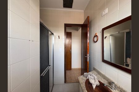 Casa à venda com 125m², 5 quartos e 2 vagasBanheiro