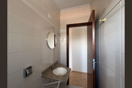 Casa à venda com 125m², 5 quartos e 2 vagasBanheiro da Suíte