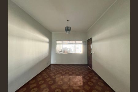 Casa à venda com 125m², 5 quartos e 2 vagasSala
