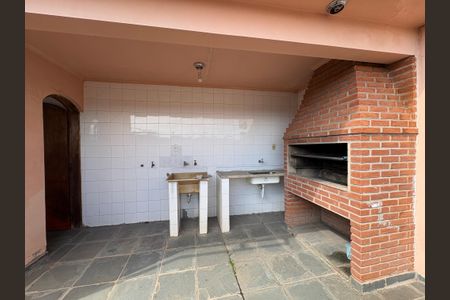 Casa à venda com 125m², 5 quartos e 2 vagasÁrea de Serviço/ Churrasqueira/ Quintal 