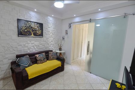 Sala de kitnet/studio para alugar com 1 quarto, 35m² em Imperial de São Cristóvão, Rio de Janeiro