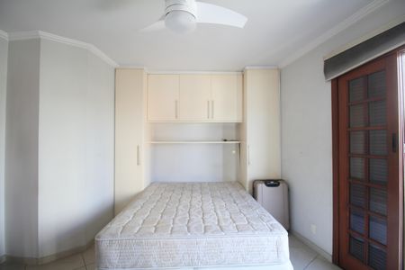 Casa à venda com 200m², 3 quartos e 2 vagassuíte 