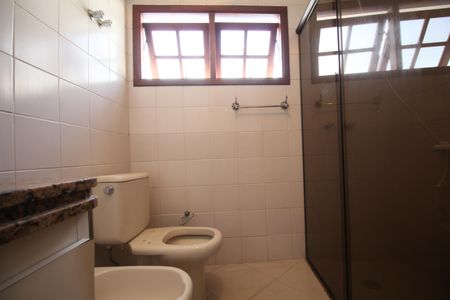 Casa à venda com 200m², 3 quartos e 2 vagasBanheiro Suíte 