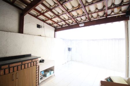 Casa à venda com 200m², 3 quartos e 2 vagasChurrasqueira