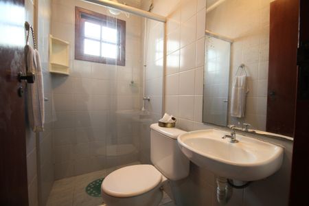 Casa à venda com 200m², 3 quartos e 2 vagasBanheiro de serviço
