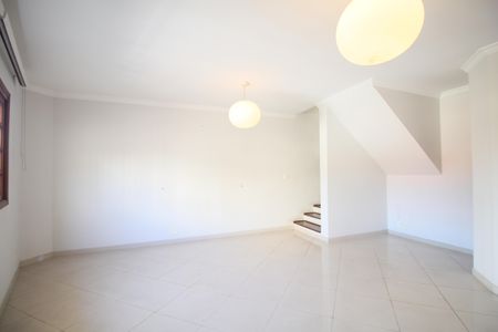 Casa à venda com 200m², 3 quartos e 2 vagasSala