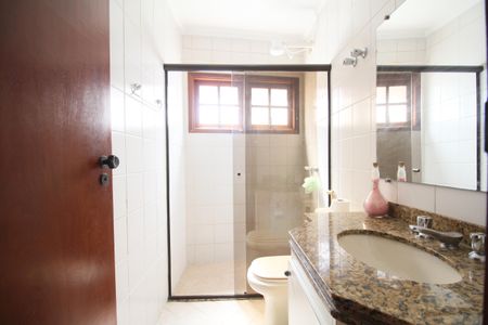 Casa à venda com 200m², 3 quartos e 2 vagasBanheiro Social