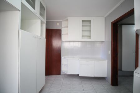 Casa à venda com 200m², 3 quartos e 2 vagasCozinha - Armários