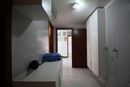 Casa à venda com 200m², 3 quartos e 2 vagasÁrea de Serviço