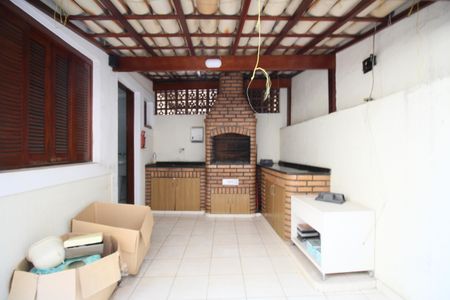 Casa à venda com 200m², 3 quartos e 2 vagasChurrasqueira