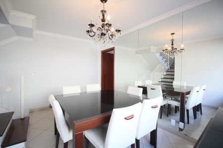 Casa à venda com 200m², 3 quartos e 2 vagasSala de Jantar