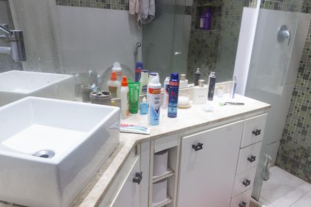 Apartamento à venda com 109m², 1 quarto e sem vagaBanheiro da Suíte