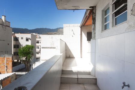 Apartamento à venda com 109m², 1 quarto e sem vagaVaranda