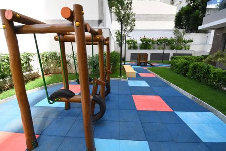 Apartamento para alugar com 242m², 3 quartos e 2 vagasÁrea comum - Playground