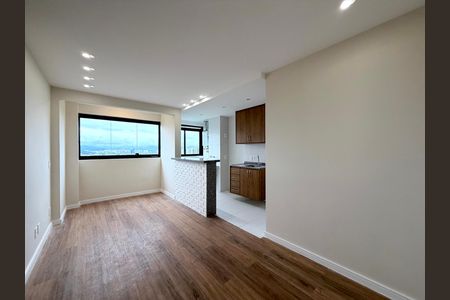 Sala de apartamento para alugar com 2 quartos, 55m² em Barra Olímpica, Rio de Janeiro