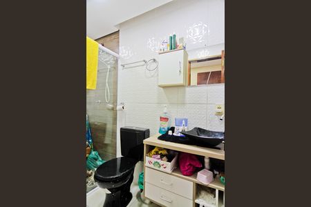 Casa à venda com 200m², 2 quartos e 3 vagas Casa à venda com 200m², 2 quartos e 3 vagasBanheiro da Suíte 2