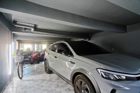 Casa à venda com 200m², 2 quartos e 3 vagas Casa à venda com 200m², 2 quartos e 3 vagasÁrea comum
