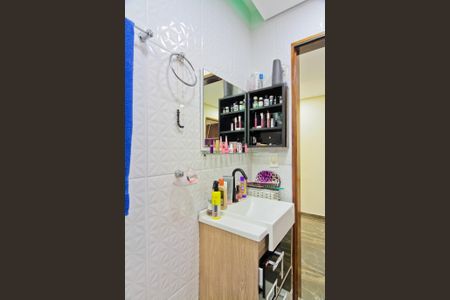 Casa à venda com 200m², 2 quartos e 3 vagas Casa à venda com 200m², 2 quartos e 3 vagasBanheiro