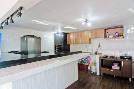 Casa à venda com 200m², 2 quartos e 3 vagas Casa à venda com 200m², 2 quartos e 3 vagasÁrea externa