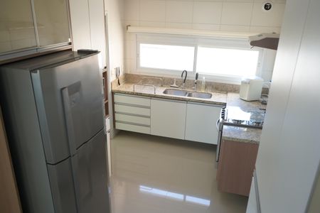 Apartamento para alugar com 178m², 3 quartos e 3 vagasCozinha