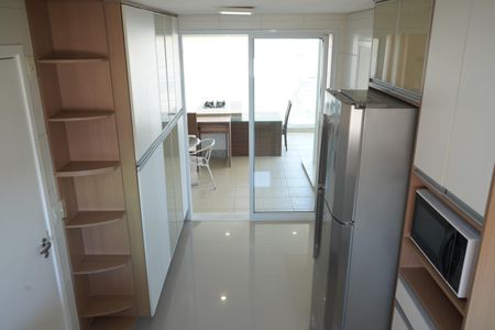 Apartamento para alugar com 178m², 3 quartos e 3 vagasCozinha