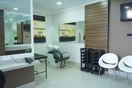 Apartamento para alugar com 178m², 3 quartos e 3 vagasÁrea comum - Salão de beleza