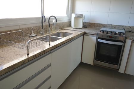 Apartamento para alugar com 178m², 3 quartos e 3 vagasCozinha