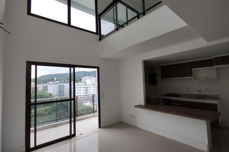 Sala de apartamento para alugar com 1 quarto, 80m² em Freguesia (jacarepaguá), Rio de Janeiro