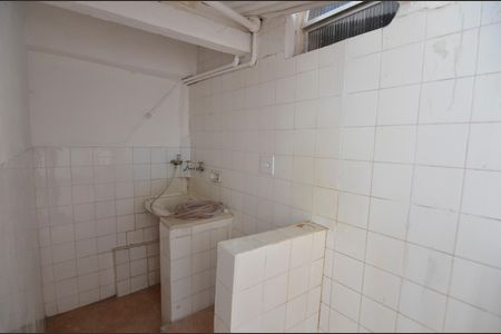 Casa à venda com 78m², 3 quartos e 1 vagaÁrea de Serviço