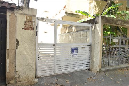 Casa à venda com 78m², 3 quartos e 1 vagaFachada