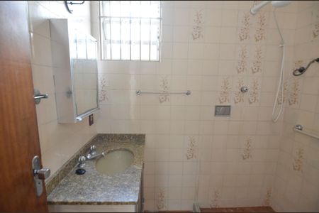 Casa à venda com 78m², 3 quartos e 1 vagaBanheiro