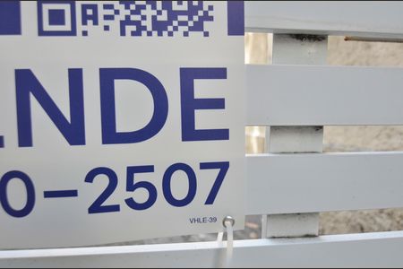 Casa à venda com 78m², 3 quartos e 1 vagaFachada  