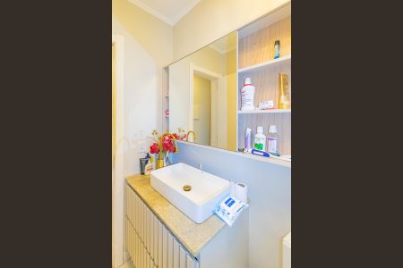 Casa de condomínio à venda com 131m², 2 quartos e 2 vagasBanheiro