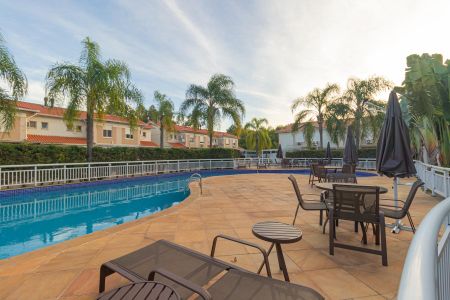 Casa de condomínio à venda com 131m², 2 quartos e 2 vagasÁrea comum - Piscina