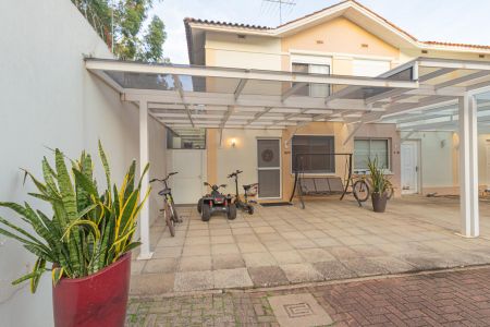 Casa de condomínio à venda com 131m², 2 quartos e 2 vagasÁrea externa/Fachada