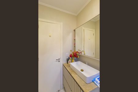 Casa de condomínio à venda com 131m², 2 quartos e 2 vagasBanheiro