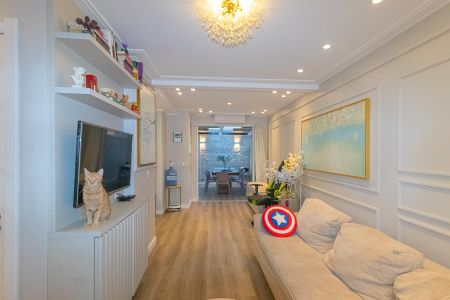 Casa de condomínio à venda com 131m², 2 quartos e 2 vagasSala