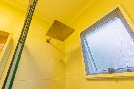 Casa de condomínio à venda com 131m², 2 quartos e 2 vagasBanheiro