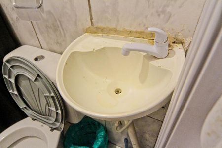 Casa à venda com 300m², 5 quartos e 1 vagaKitnet 5 - banheiro