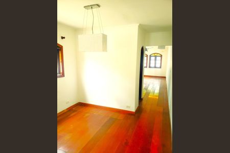Foto 03 de casa para alugar com 4 quartos, 225m² em Vila Irmaos Arnoni, São Paulo