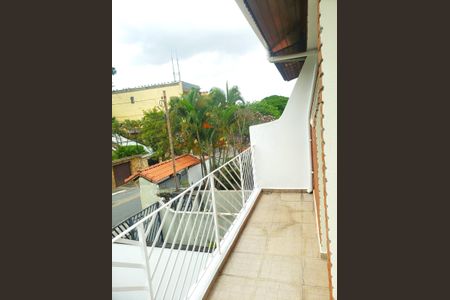 Foto 12 de casa para alugar com 4 quartos, 225m² em Vila Irmaos Arnoni, São Paulo
