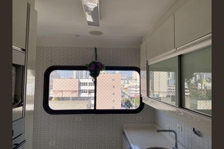 Apartamento à venda com 126m², 4 quartos e 2 vagasCozinha