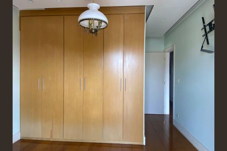 Apartamento à venda com 126m², 4 quartos e 2 vagasSuîte 