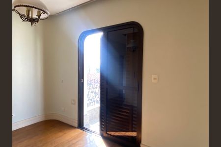 Apartamento à venda com 126m², 4 quartos e 2 vagasSuîte 