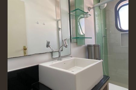 Apartamento à venda com 126m², 4 quartos e 2 vagasBanheiro da Suíte