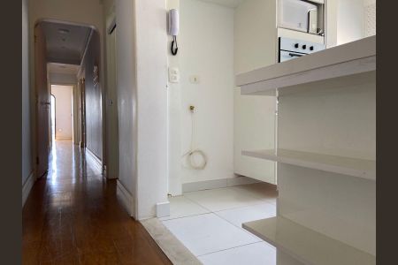 Apartamento à venda com 126m², 4 quartos e 2 vagasCozinha