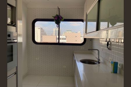 Apartamento à venda com 126m², 4 quartos e 2 vagasCozinha