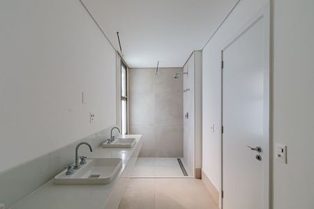 Banheiro da Suíte 01 de apartamento à venda com 3 quartos, 182m² em Alto de Pinheiros, São Paulo